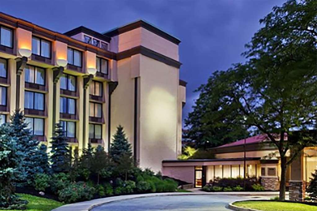 Hotel Ramada By Wyndham Cleveland Independence Exterior foto